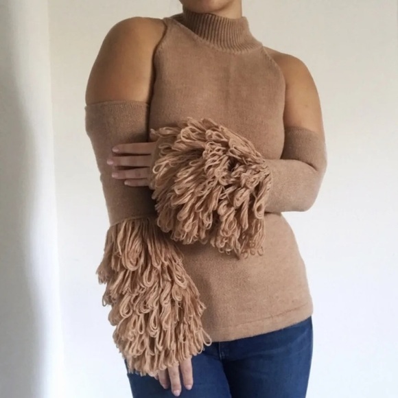 Brown net turtleneck sweater with cold shoulder and fringe cuffs - Picture 2 of 15